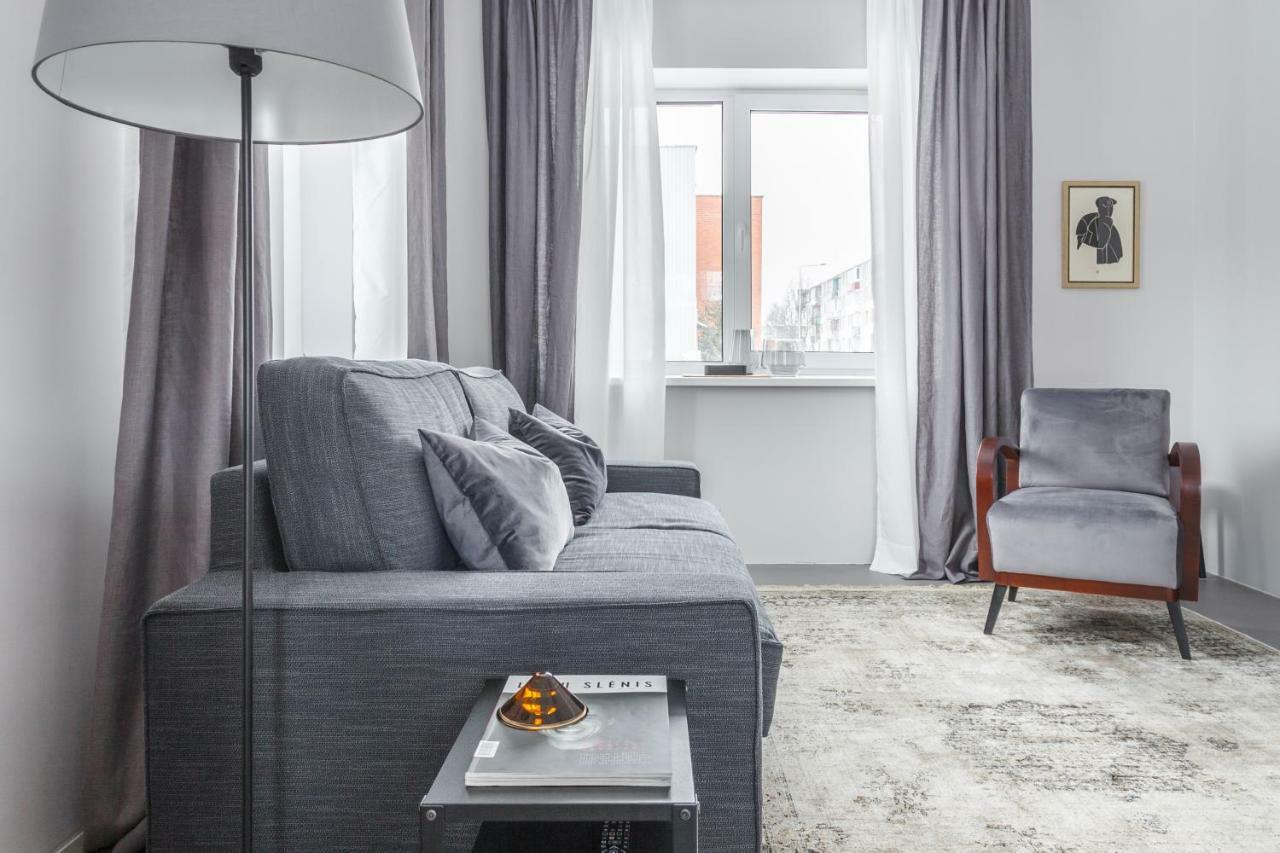 Minimalist. Apartment & Studio Šiauliai Exterior foto